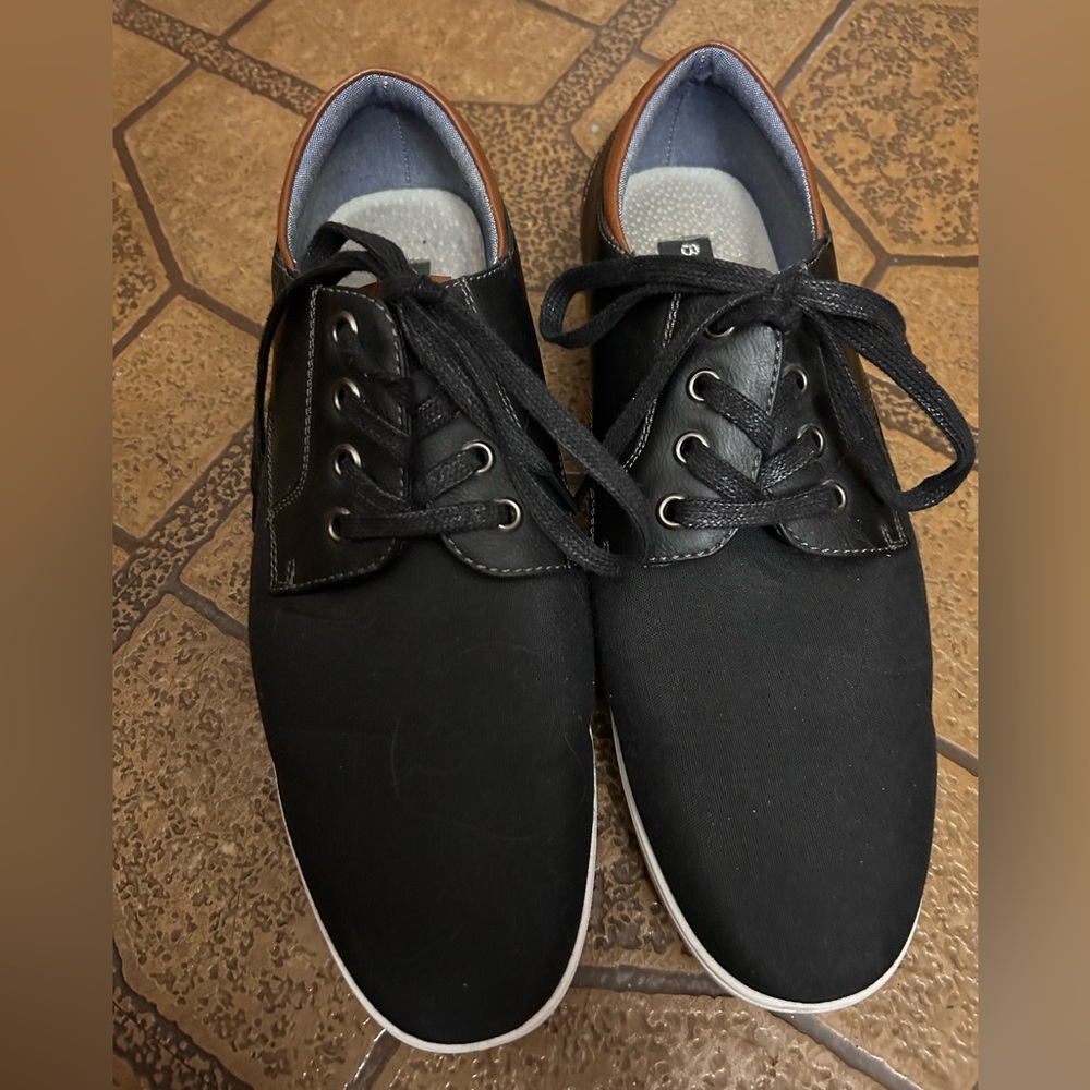 Bruno Marc New York size 9 dress shoe